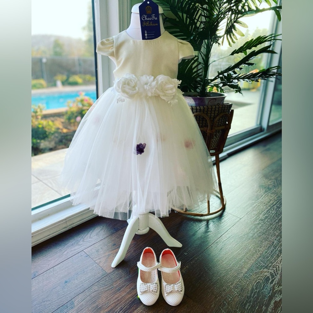 Ivory flower 🌷 dress